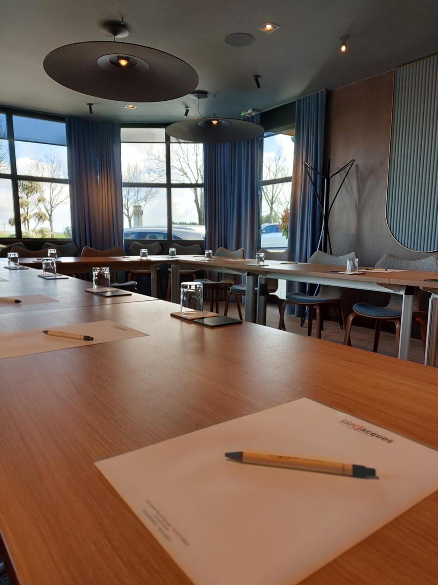 Logis Hotel Relais Saint Jacques - Chateauroux Deols Экстерьер фото