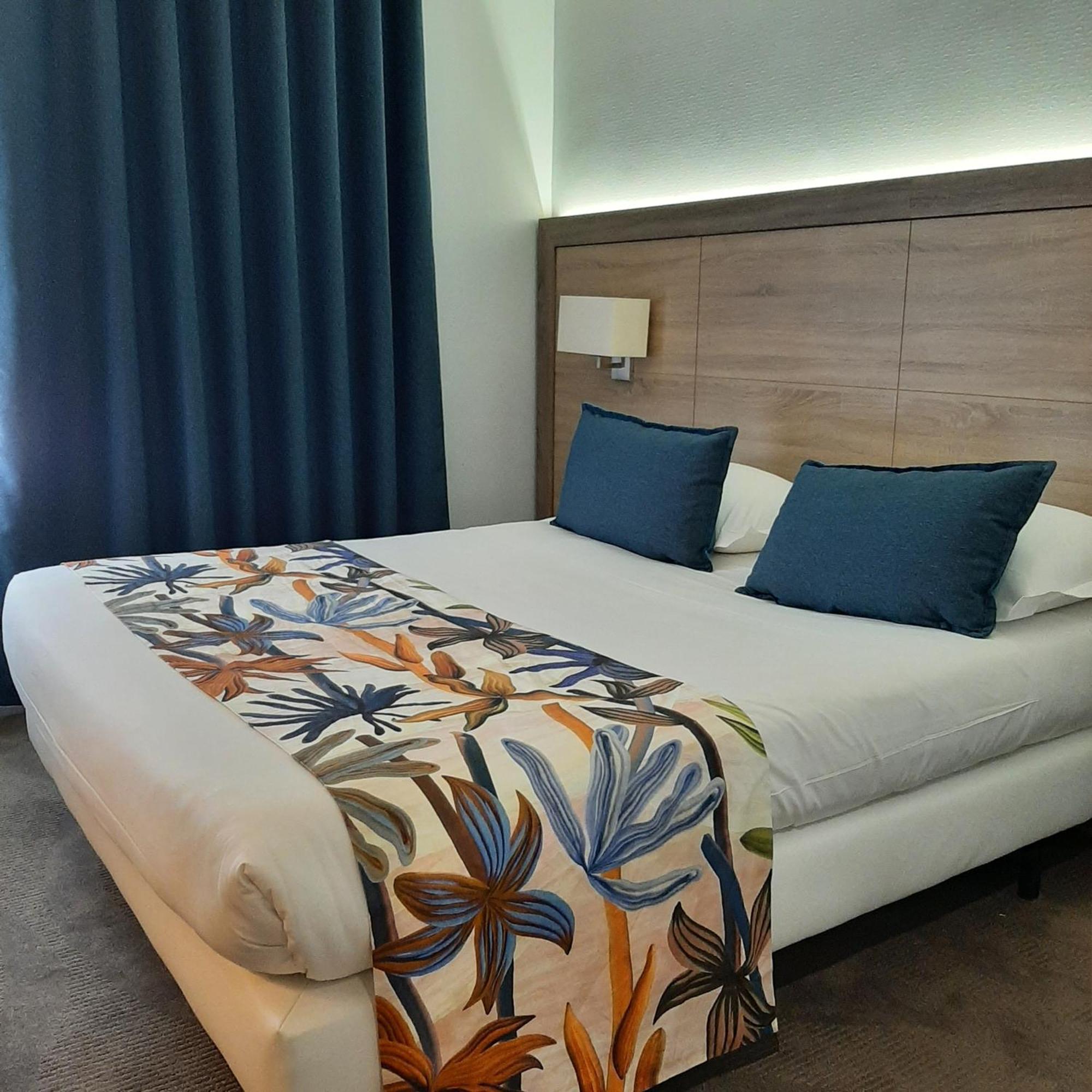 Logis Hotel Relais Saint Jacques - Chateauroux Deols Экстерьер фото