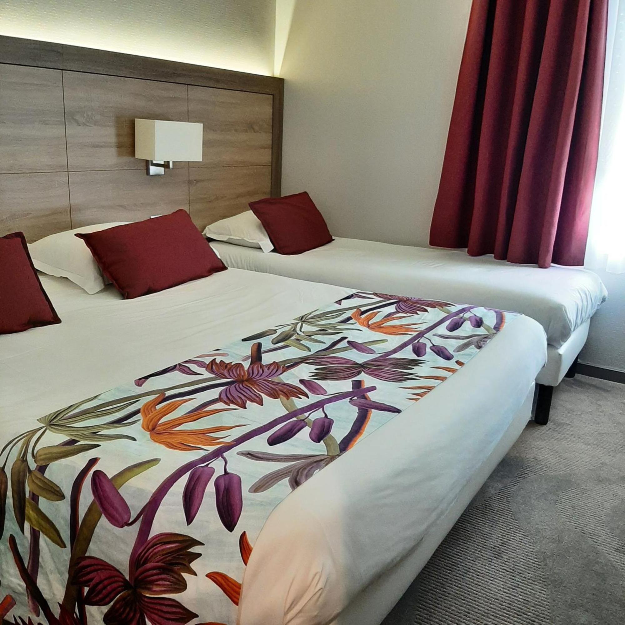 Logis Hotel Relais Saint Jacques - Chateauroux Deols Экстерьер фото