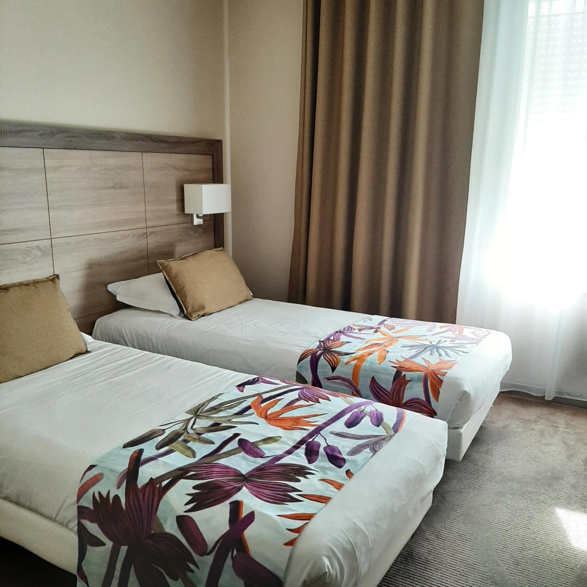 Logis Hotel Relais Saint Jacques - Chateauroux Deols Экстерьер фото