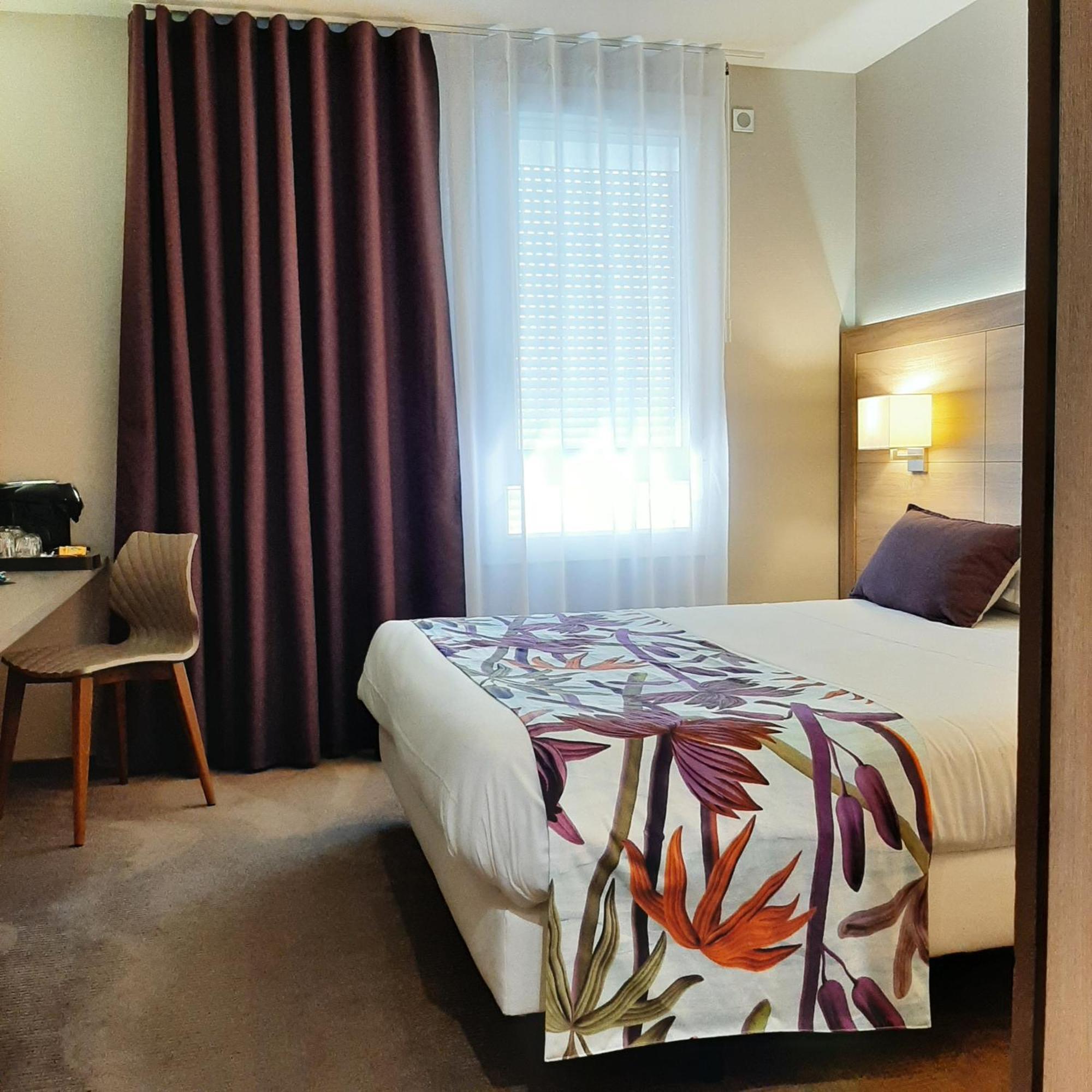 Logis Hotel Relais Saint Jacques - Chateauroux Deols Экстерьер фото