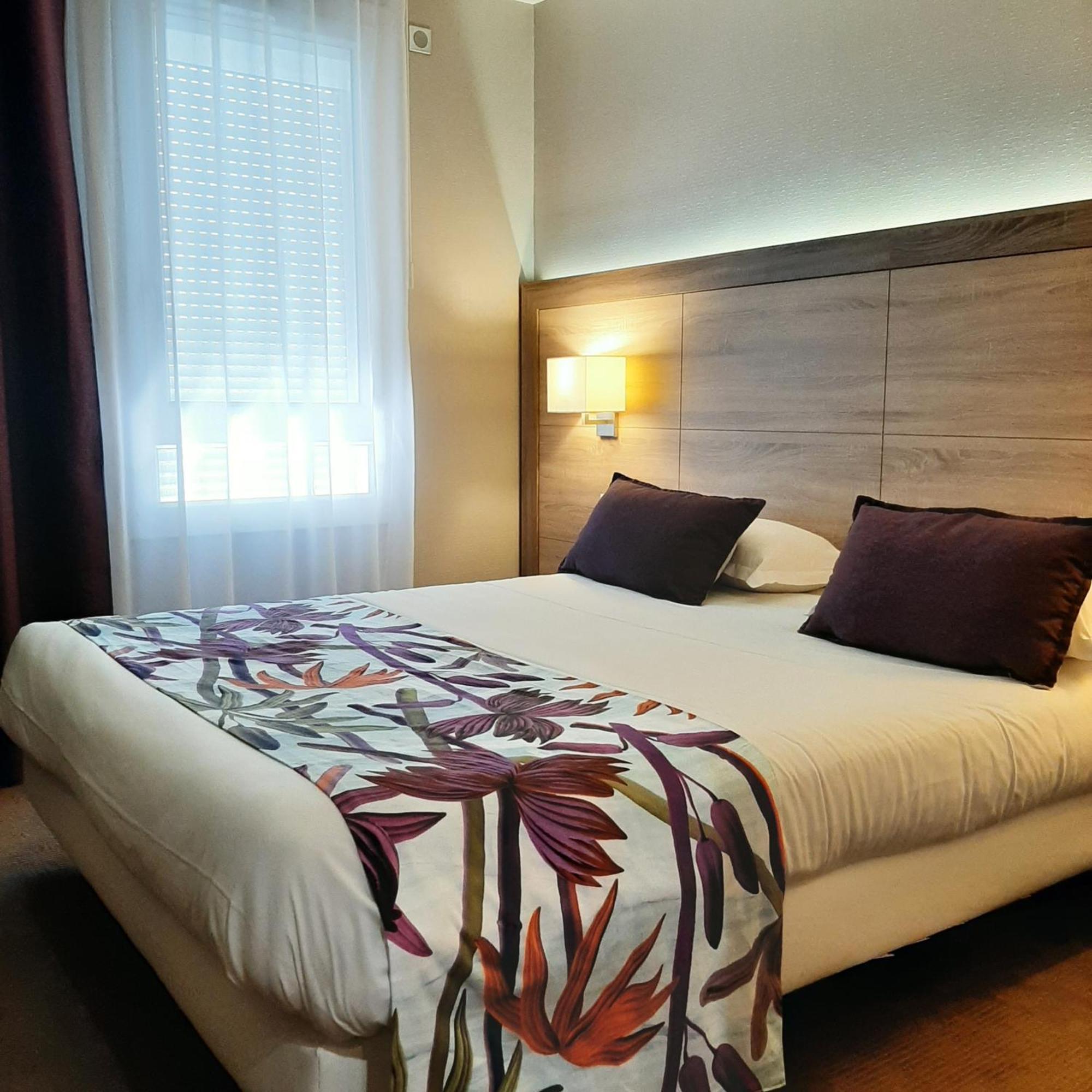 Logis Hotel Relais Saint Jacques - Chateauroux Deols Экстерьер фото